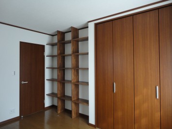 子供室　本棚造作